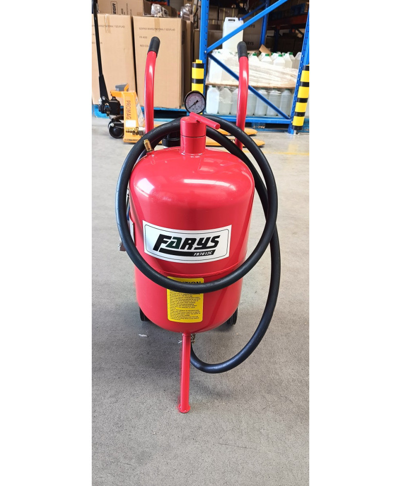 Piaskarka syfonowa oczyszczarka mobilna 38l zawory 1/2" FR7012 C - OUTLET 2 Piaskarka syfonowa oczyszczarka mobilna 38l zawory 1/2" FR7012 C - OUTLET 2