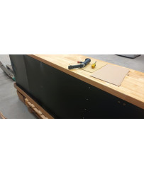 Duży stół warsztatowy z drewnianym blatem