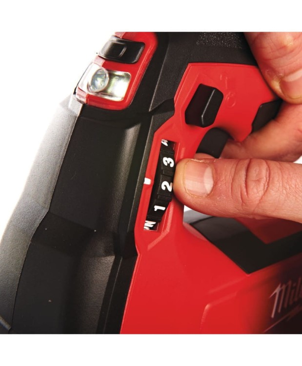 Smarownica akumulatorowa M18 GG-0 MILWAUKEE (16/1/A)